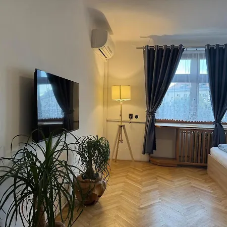 Cozy Nest Eden- Διαμέρισμα Goltsch Jenikau