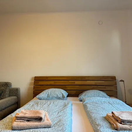Cozy Nest Eden- *